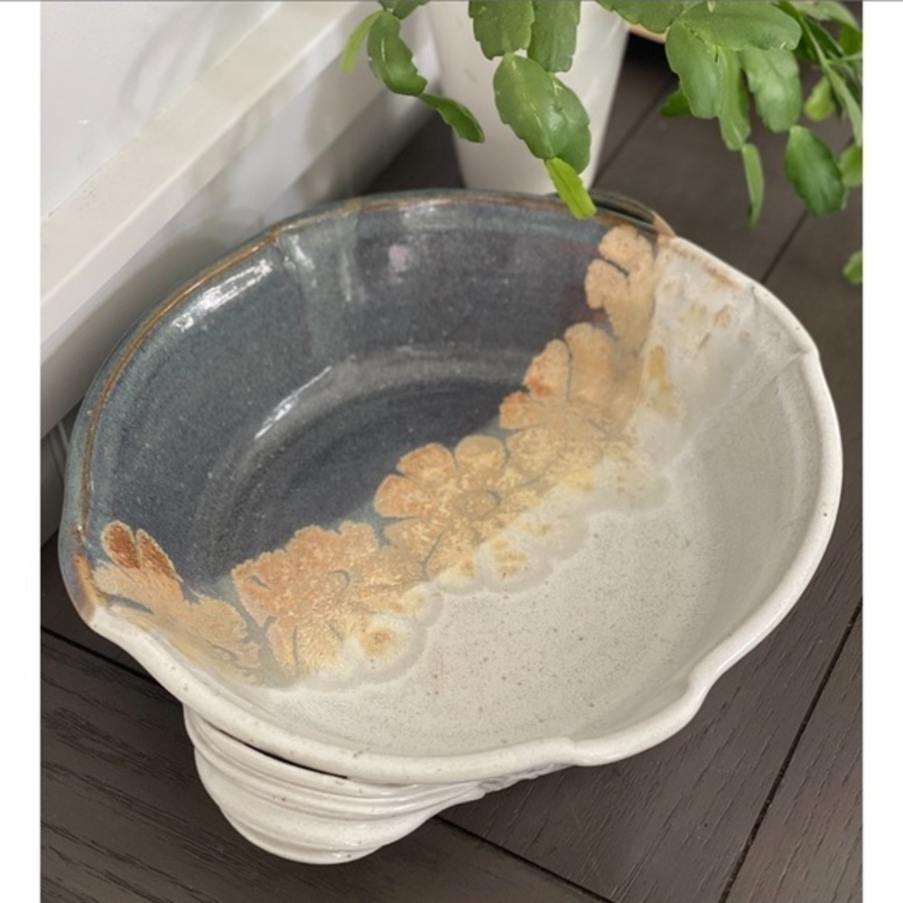 Joni Stauffer handmade pottery bowl with‎ handles dates 1993